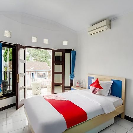 Oyo 3467 White Residence Yogyakarta Ngoại thất bức ảnh